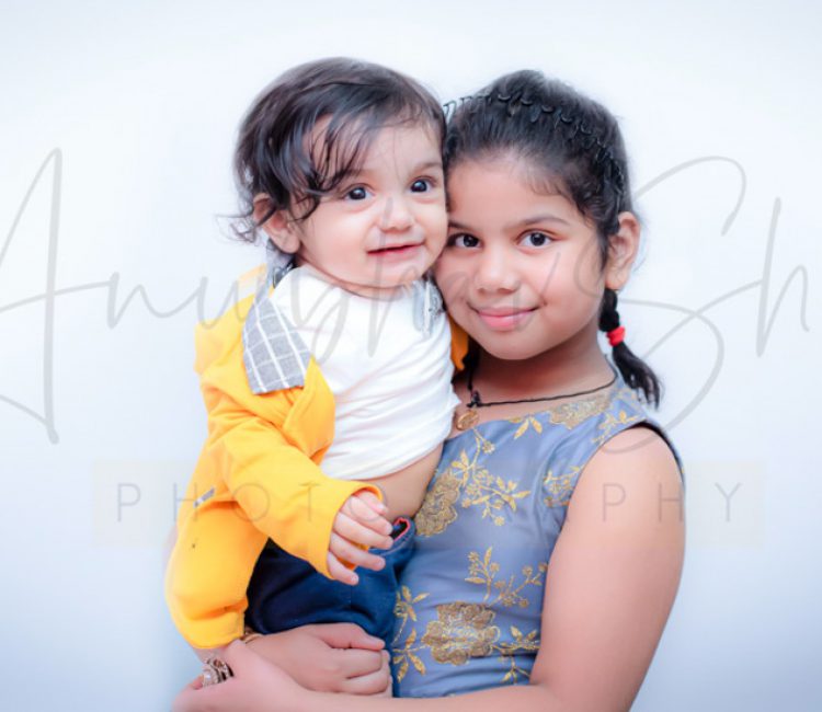sibling photoshoot indoor raj nagar extension, 1 year boy, 6 years girl, smiling, posing, anubhavshaphotography