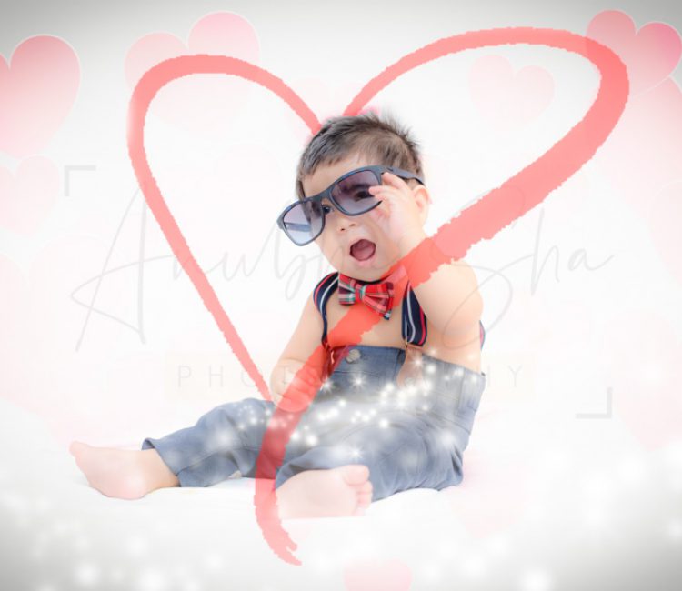 1 year sitting baby photoshoot indoor home galice denim rayban sunglasses pose floating hearts, anubhavshaphotography